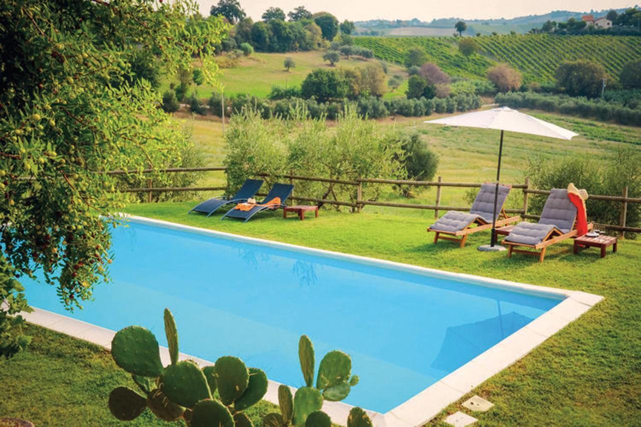 Villa Sant'Elena Morro dʼAlba Dış mekan fotoğraf